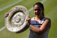 Tout ne fut pas simple dans la vie de Marion Bartoli. Mais en remportant Wimbledon en 2013, elle a réussi ce que peu avant elle ont réussi. C'est un euphémisme : seules Mary Pierce et Amélie Mauresmo ont remporté un Grand Chelem dans l'ère Open. Et Super Marion, donc.