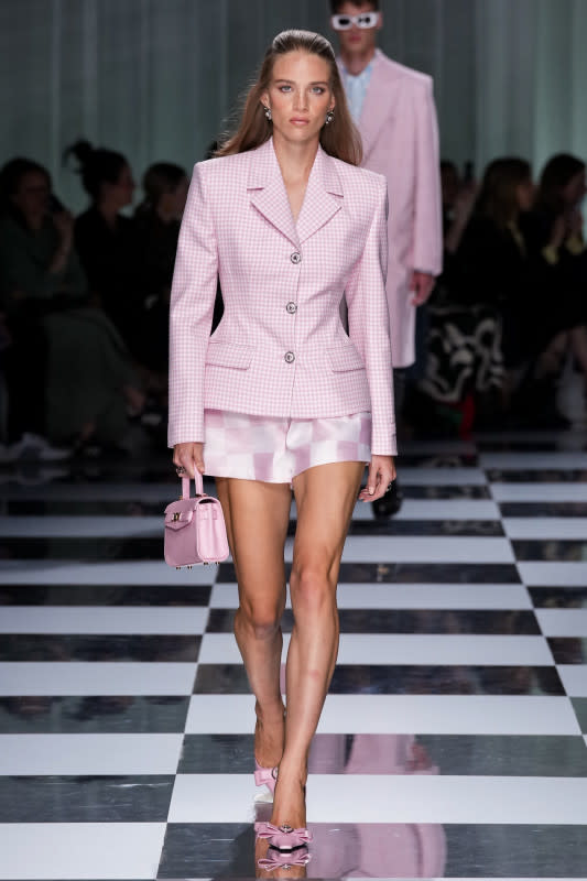 <p> Versace Spring 2024. Photo: Launchmetrics Spotlight</p>