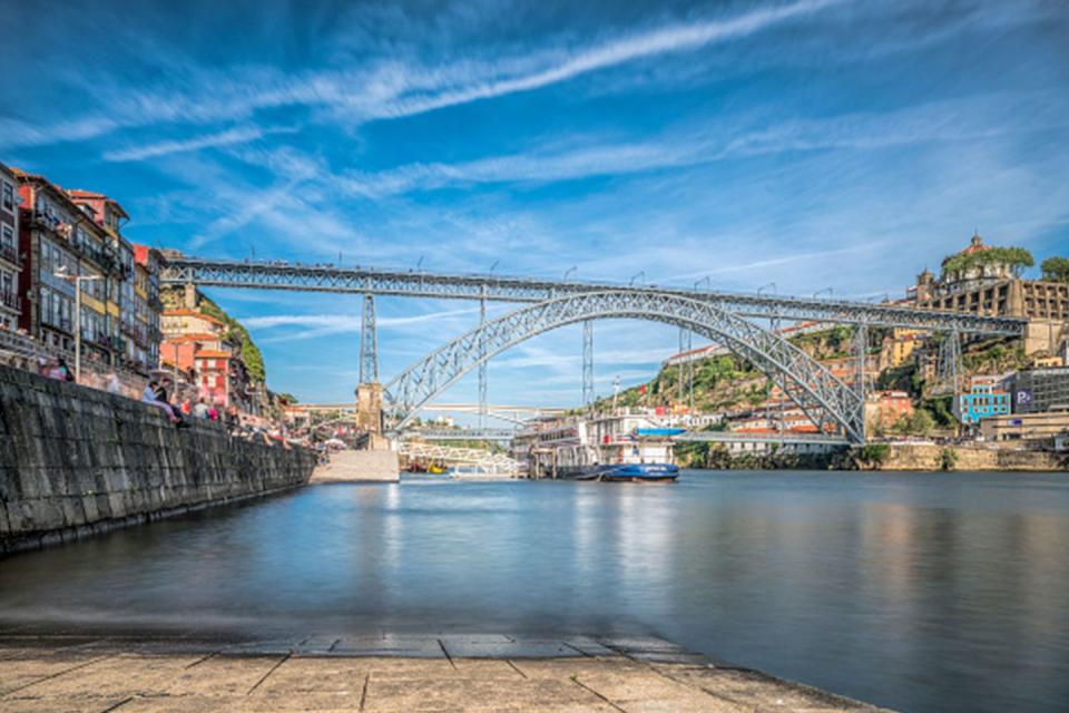 <p>Nothing but blue skies over Porto, Portugal // April 15, 2017</p>