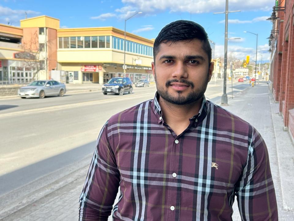 Shankey Dahiya says he can act as a 'middleman' for the Sikh and Hindu communities in Sudbury in his new role as a police officer.