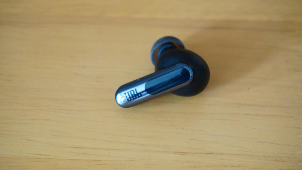 The JBL Live 3 wireless earbuds