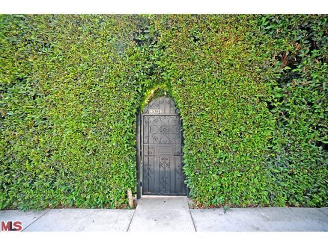 John Krasinksi's old West Hollywood house ivy entry