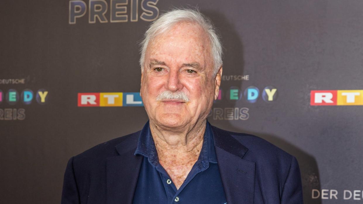 John Cleese pose for the 23rd annual German Comedy Awards at Studio in Koeln Muehlheim on October 2, 2019 in Cologne, Germany. (Photo by TF-Images/Getty Images)