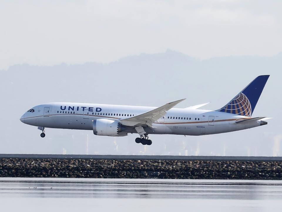 United Airlines Boeing 787 Dreamliner