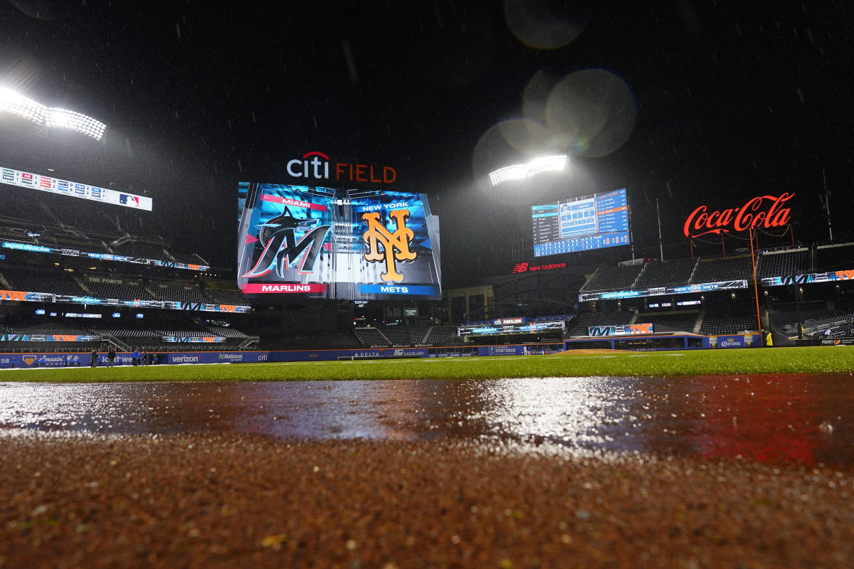 Mets awarded 1-0 win over Marlins for suspended game, with 9th