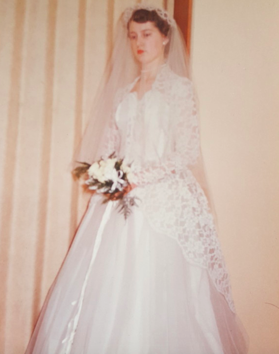 Bride Wears The Same Wedding Dress As Her Mum And Grandmother