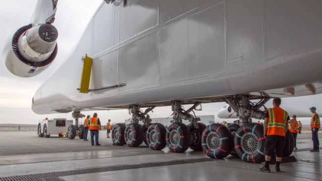 A company owned by Microsoft’s cofounder just unveiled the biggest plane in the world