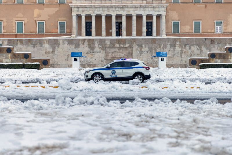 Heavy snowfall in Athens