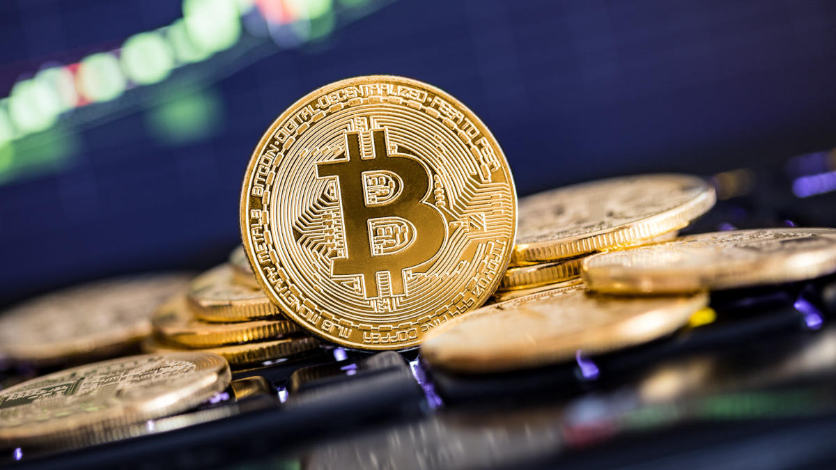 bitcoin price: Bitcoin may hit record-low of $10,000 per digital coin soon  - The Economic Times