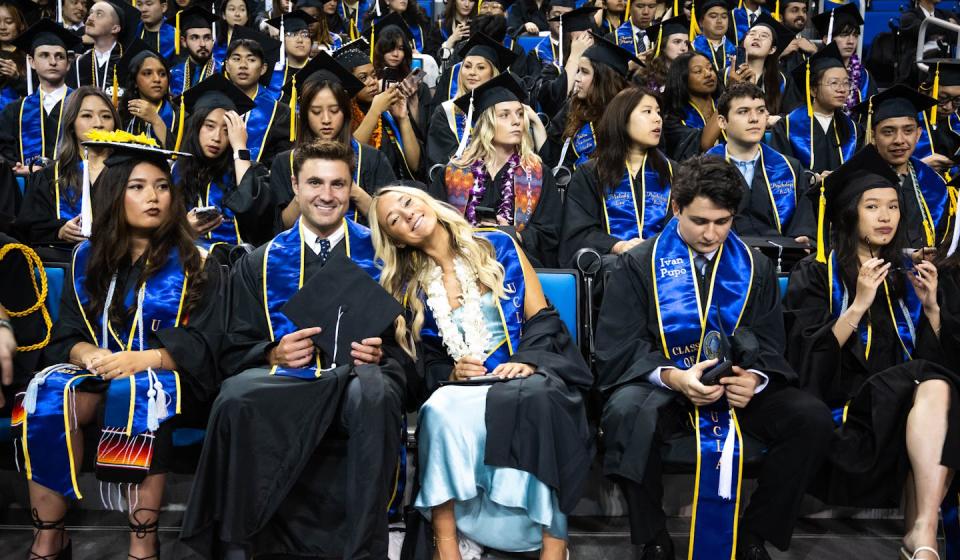 How many college grads will frequently donate to their alma mater? <a href="https://www.gettyimages.com/detail/news-photo/los-angeles-ca-ucla-holds-a-commencement-ceremony-in-pauley-news-photo/1499075648?adppopup=true" rel="nofollow noopener" target="_blank" data-ylk="slk:Sarah Reingewirtz/MediaNews Group/Los Angeles Daily News via Getty Images;elm:context_link;itc:0;sec:content-canvas" class="link ">Sarah Reingewirtz/MediaNews Group/Los Angeles Daily News via Getty Images</a>