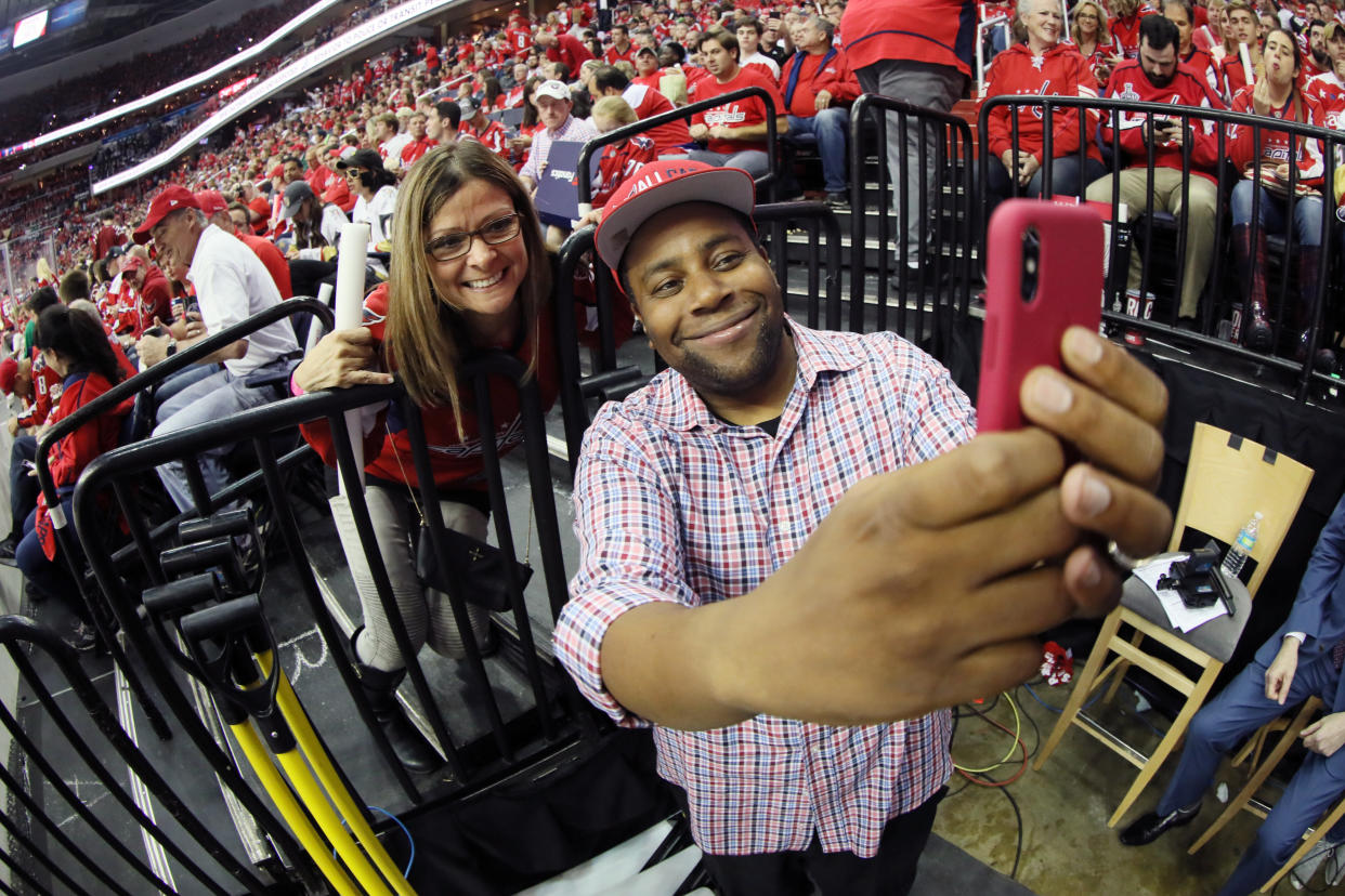 Saturday Night Live star Kenan Thompson went to the Washington Capitals’ Stanley Cup Final Game 3 on Saturday night, though his connection to the team is clearly stretched — if not nonexistent. (Getty Images)