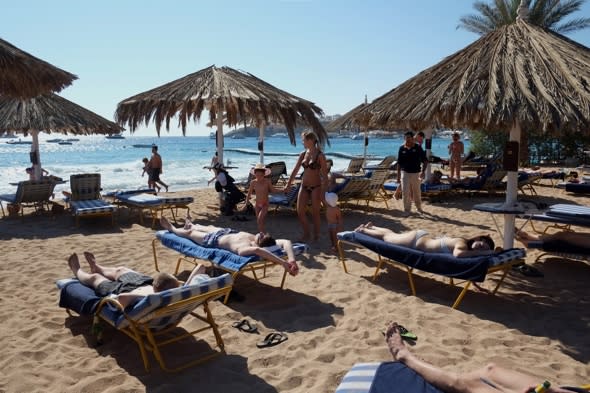 two-egypt-hotels-shut-over-british-tourist-rape-allegation