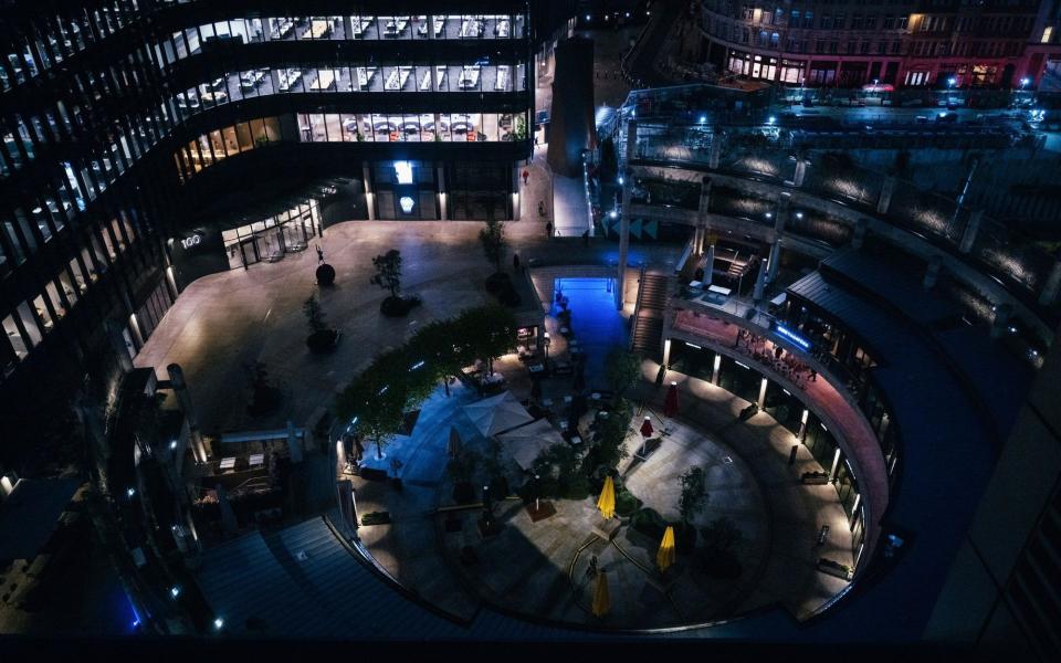 Broadgate Circle features bars, cafes and restaurants