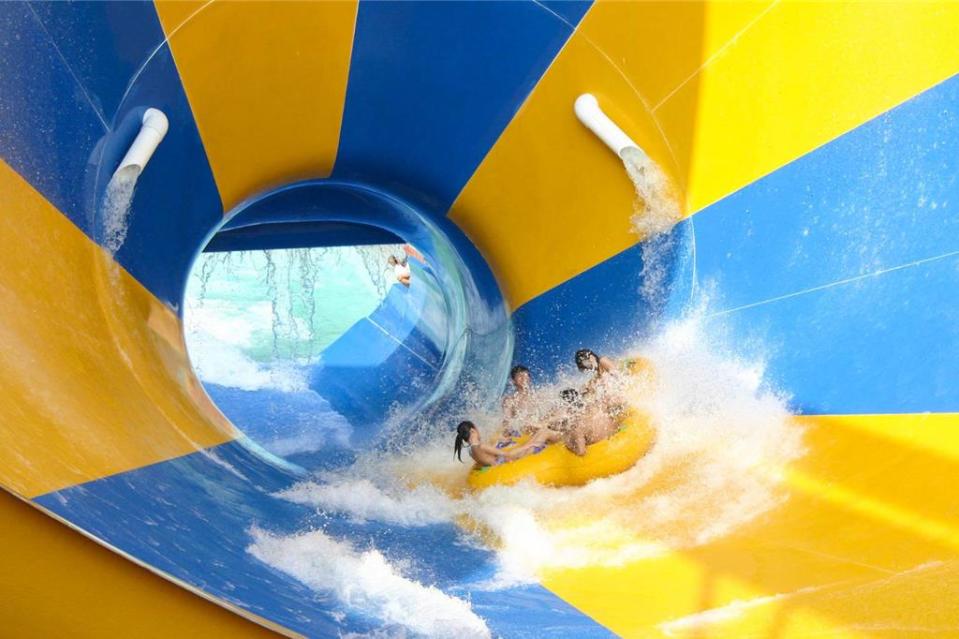 全台唯一水中巨霸「龍捲風」，是夏日遊客必挑戰的消暑水上設施。（圖／業者提供）