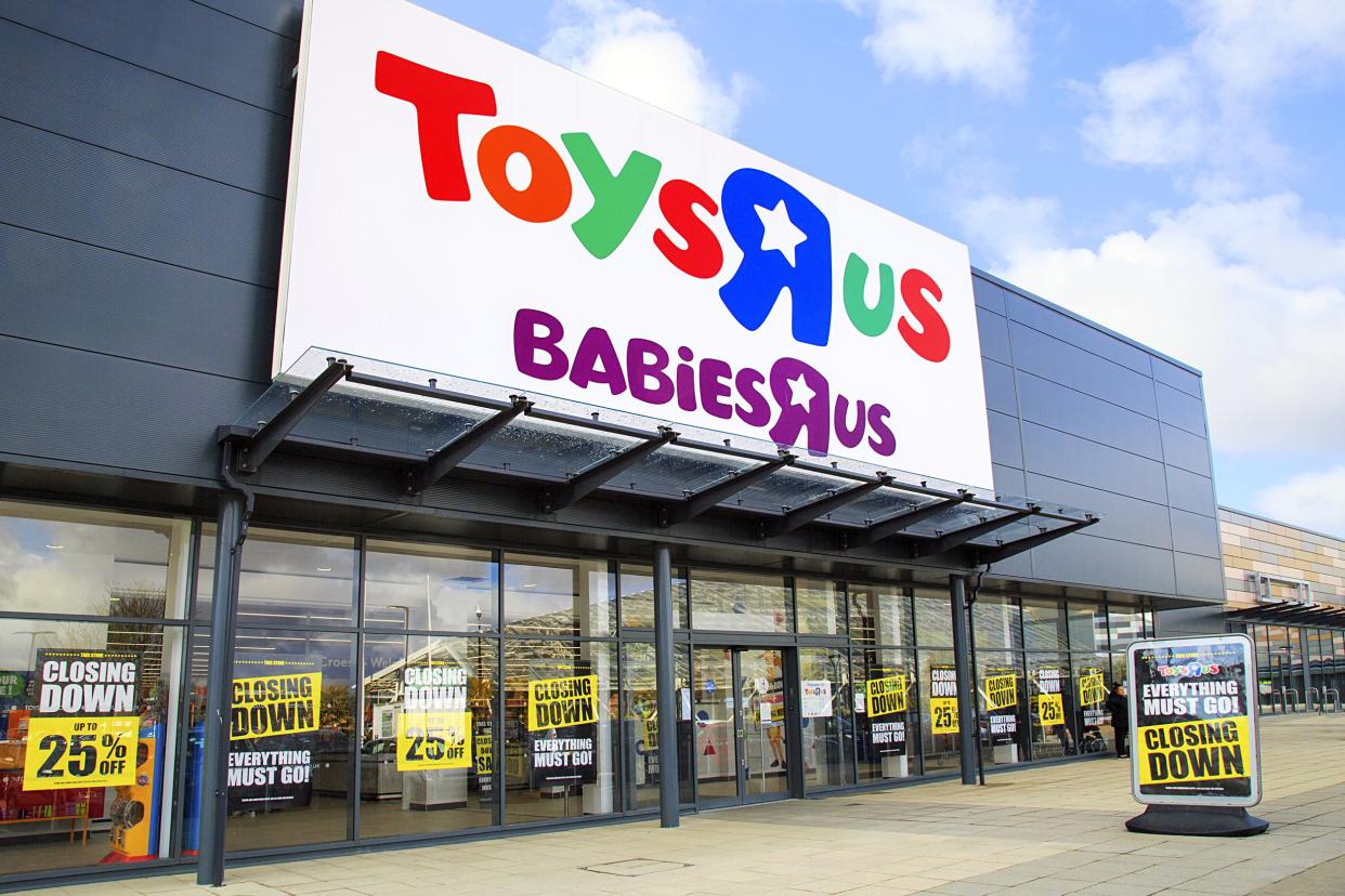 Front view of Toys 'R' Us and Babies 'R' Us store