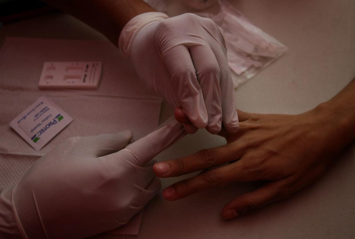Baja la aplicación de pruebas para detectar VIH