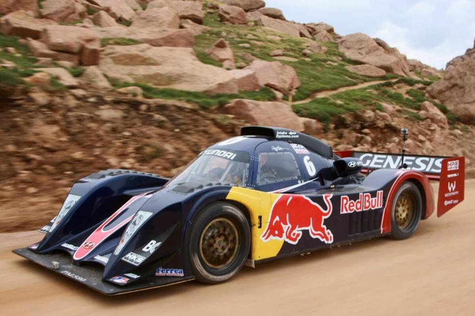 hyundai-returns-to-the-pikes-peak-international-hill-climb-08(1).jpg