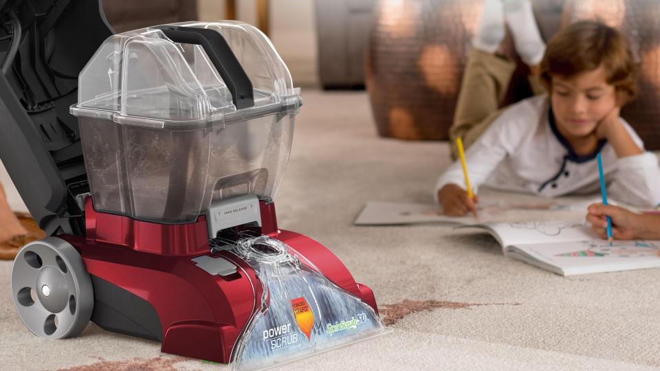 Hoover's Deluxe Carpet Cleaner can clean up stains in floor rugs and fabric surfaces.