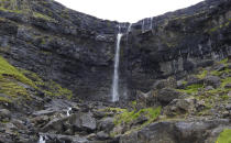 <p>De todas las cataratas que hay en las Islas Feroe, la más alta es de la Fossá, con 140 metros de caída. Se encuentra en Borðoy, la mayor de las islas del norte del archipiélago. (Foto: Getty Images).</p> 