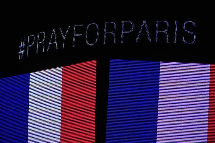 Nov 15, 2015; Chicago, IL, USA; During a moment of silence a message on the scoreboard to honor the tragedy in Paris before the game between the Chicago Blackhawks and the Calgary Flames at the United Center. Mandatory Credit: David Banks-USA TODAY Sports