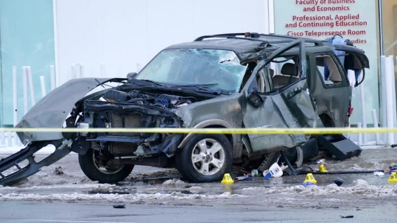 Man, woman robbed 3 businesses before deadly Winnipeg crash, police say