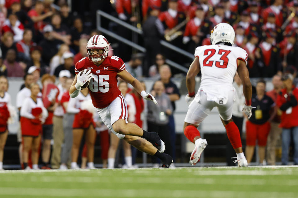 Sep 3, 2022; Madison, Wisconsin, USA; Wisconsin Badgers tight end Clay Cundiff (85) rushes with the football after catching a pass during the second quarter against the Illinois State Redbirds at Camp Randall Stadium. Mandatory Credit: Jeff Hanisch-USA TODAY Sports