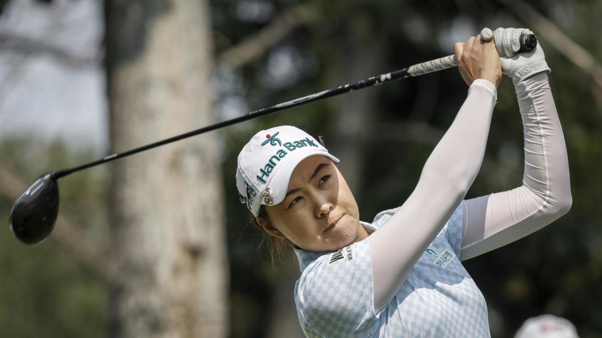 Minjee Lee takes the lead at the wet and windy Scottish Open