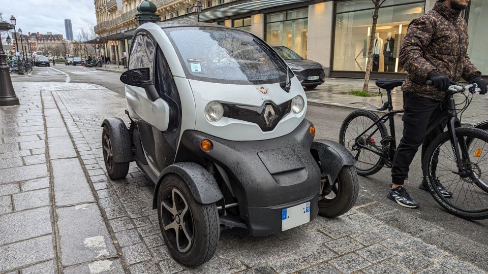 renault twizy in paris