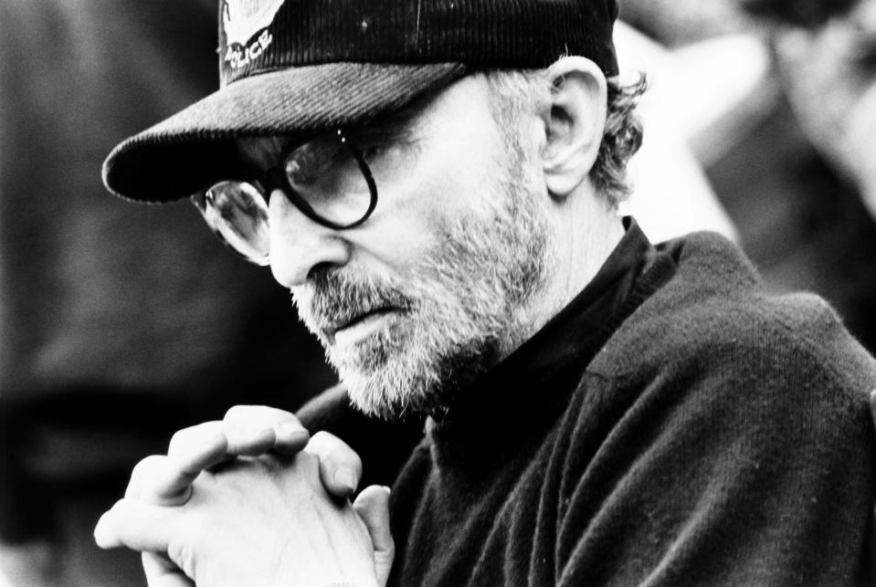 MALICE, director Harold Becker on set, 1993, © Columbia/courtesy Everett Collection