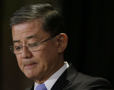 United States Veterans Affairs Secretary Eric Shinseki addresses The National Coalition for Homeless Veterans conference in Washington May 30, 2014. REUTERS/Gary Cameron