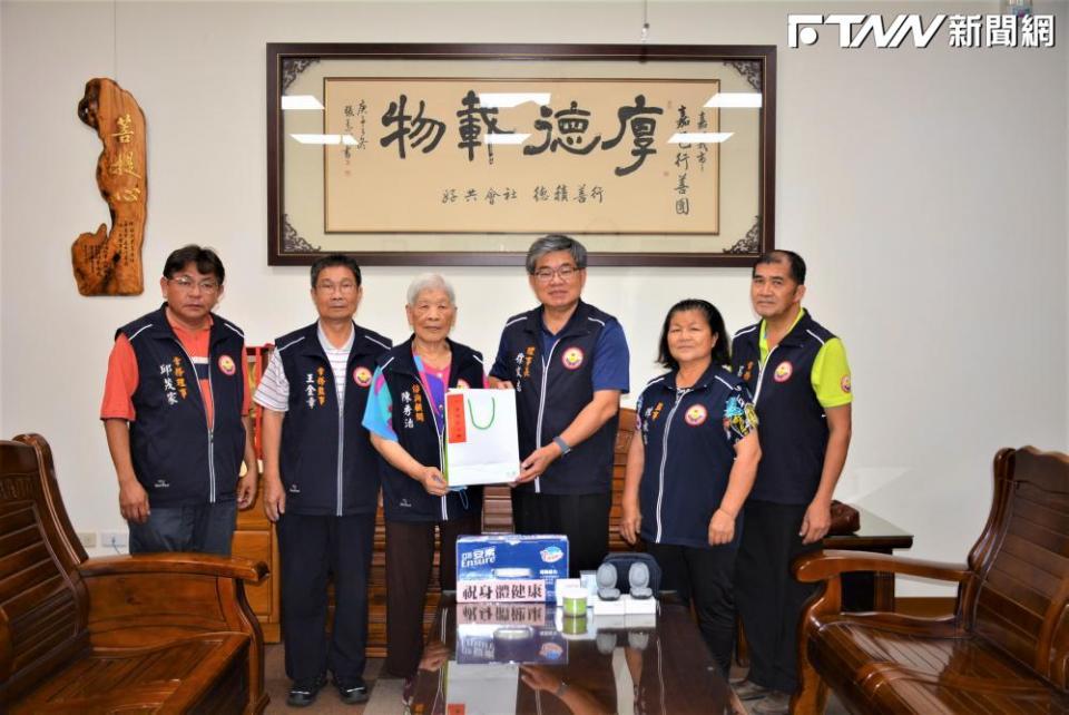 陳秀治捐畢生積蓄蓋14座橋，享壽86歲。（圖／嘉邑行善團提供）