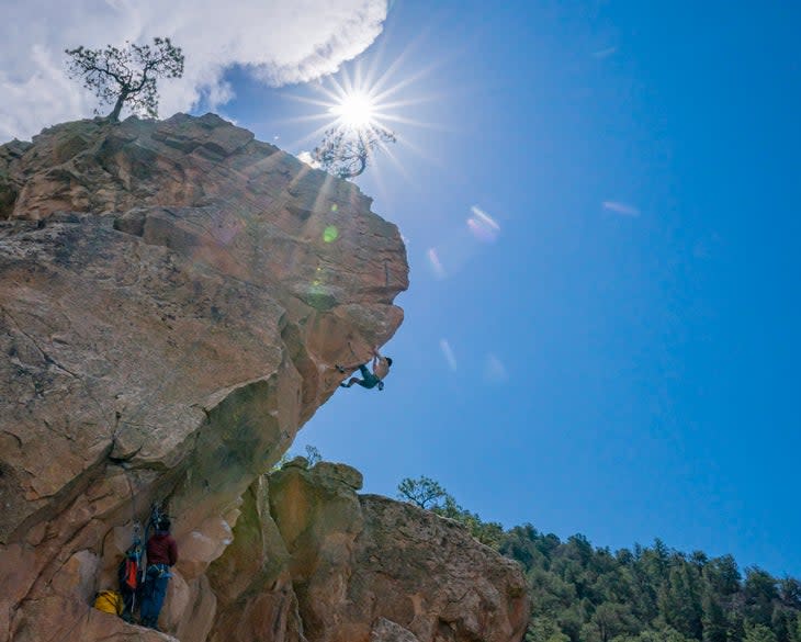 <span class="article__caption">Liam Foster climbs Riders on the Storm.</span> (Photo: Courtesy of <a href="https://www.grumpyhighlander.com/" rel="nofollow noopener" target="_blank" data-ylk="slk:Grumpy Highlander Adventure and Landscape Photography;elm:context_link;itc:0;sec:content-canvas" class="link ">Grumpy Highlander Adventure and Landscape Photography</a>)