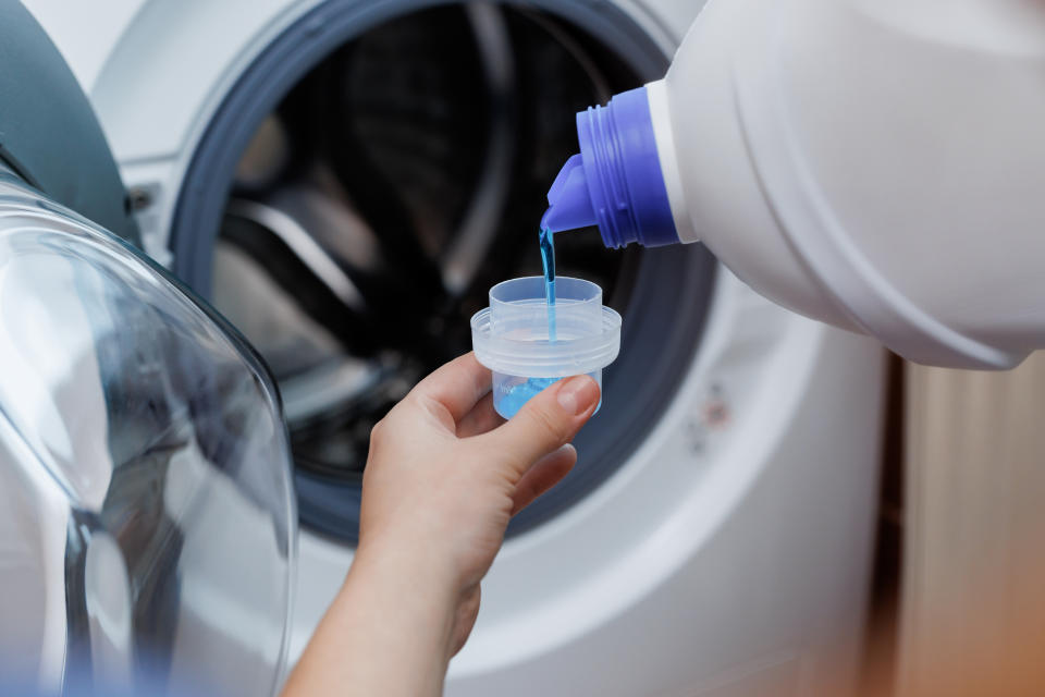 室內曬衣技巧：選用有抗菌效果的洗衣精（示意圖/Getty Image）