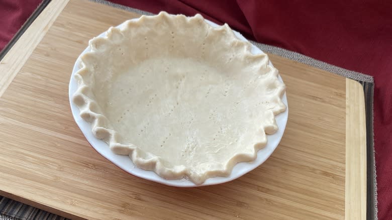 ceramic pan with dough