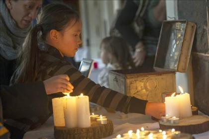 Amigos y familiares de la familia Hende les rinden homenaje en Melbourne (Australia). EFE