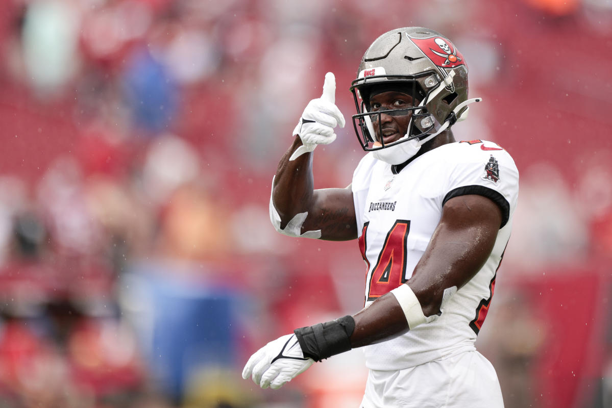 Brady, Buccaneers thriving despite losing big-name receivers