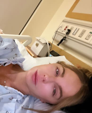 <p>KAte Beckinsale/Instagram</p> Kate Beckinsale shares another update from her hospital bed.