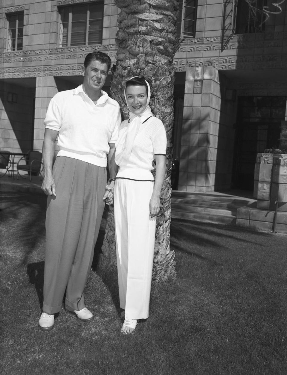 <p>The future President and First Lady look happy on their honeymoon in Phoenix, Arizona, where they stayed at the legendary Biltmore Hotel.</p>