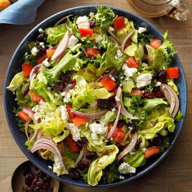 Festive Tossed Salad With Feta Exps Hca21 21630 B01 29 7b 1