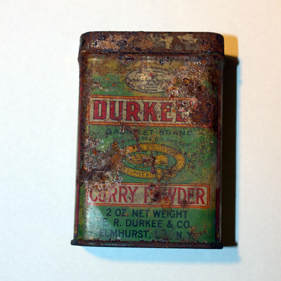 <p>This Durkees Curry Powder tin was found in the floorboards of an apartment in 2008. (Photo: Caters News) </p>