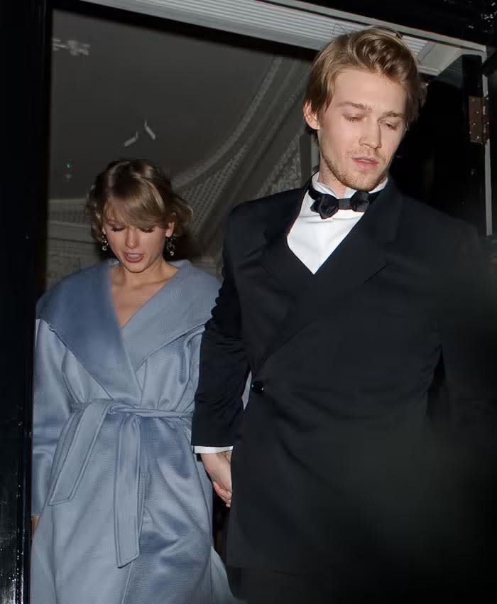 Taylor Swift y Joe Alwyn se habrían comprometido