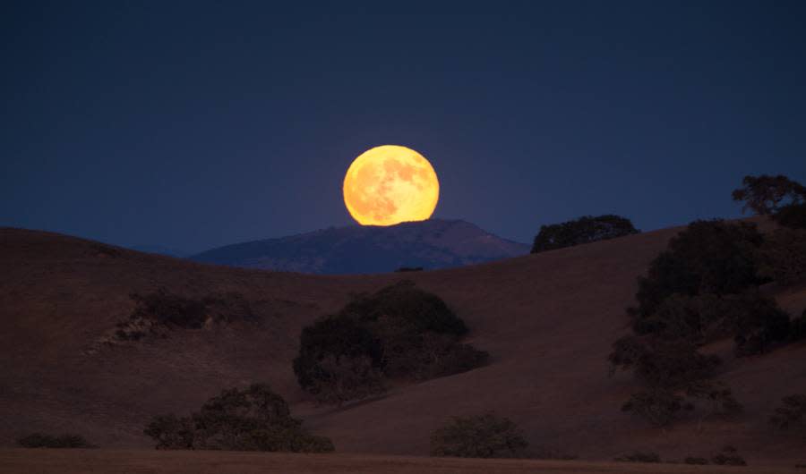 What Is A Mourning Moon? Why You Should Care About Tonights Full Moon