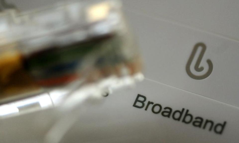 Broadband providers tend to offer their best deals at the end of the month or the end of the quarter.