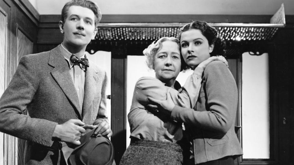 (L-R) Michael Redgrave, May Whitty, and Margaret Lockwood in <i>The Lady Vanishes</i><span class="copyright">United Artists</span>