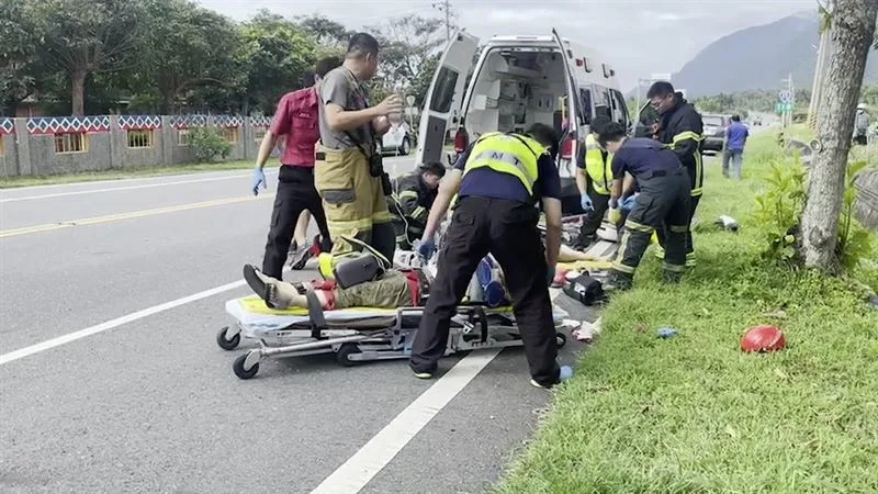 &#x008b66;&#x006d88;&#x004eba;&#x0054e1;&#x005c07;&#x0050b7;&#x008005;&#x009001;&#x0091ab;&#x003002;&#x00ff08;&#x005716;&#x00ff0f;&#x007ffb;&#x00651d;&#x00756b;&#x009762;&#x00ff09;