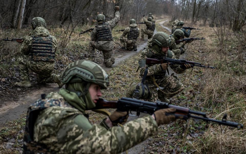 New recruits of the 1st Da Vinci Wolves Separate Mechanized Battalion attend a military excercise