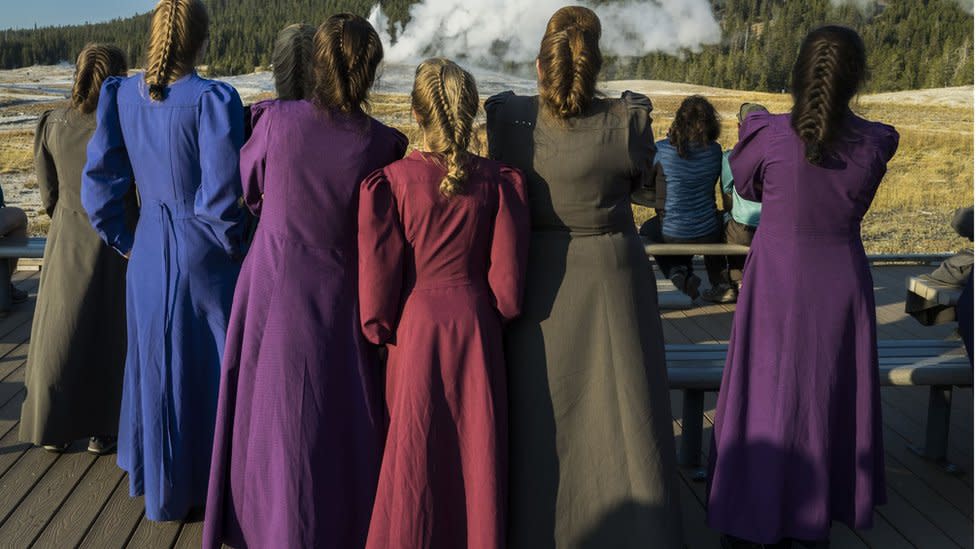 Mujeres integrantes de la Iglesia fundamentalista de Jesucristo de los Santos de los Últimos Días.