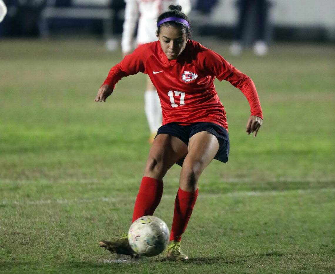 Ava Martínez of Sanger converts on a first-half penalty kick against San Joaquín Memorial during a Jan. 27, 2023 CMAC match at Tom Flores Stadium. Sanger won, 4-2, to improve to 5-0-1 in league play.