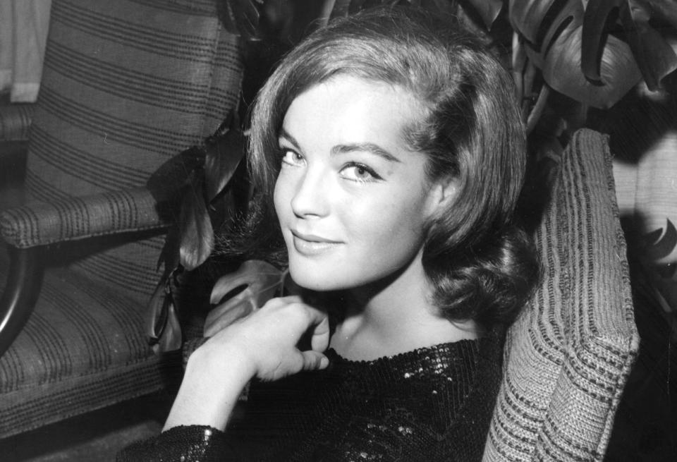 Zur Frauenrechtlerin Alice Schwarzer gibt es noch eine weitere Verbindungslinie. 1971 bekannte sich Romy Schneider zu der vom "stern" lancierten Kampagne "Wir haben abgetrieben!" - Insgesamt 374 prominente und nicht prominente Frauen gaben in der Zeitschrift an, mit einem Schwangerschaftsabbruch gegen damals geltendes Recht verstoßen zu haben. (Bild: Keystone/Getty Images)