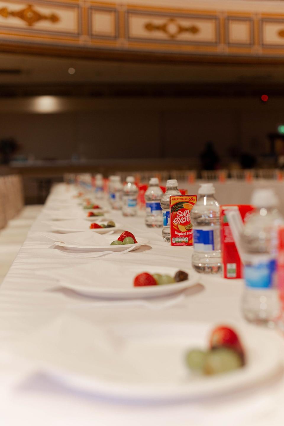 A plate with dates and fruit was given to each guest (Aaliah Tailor)